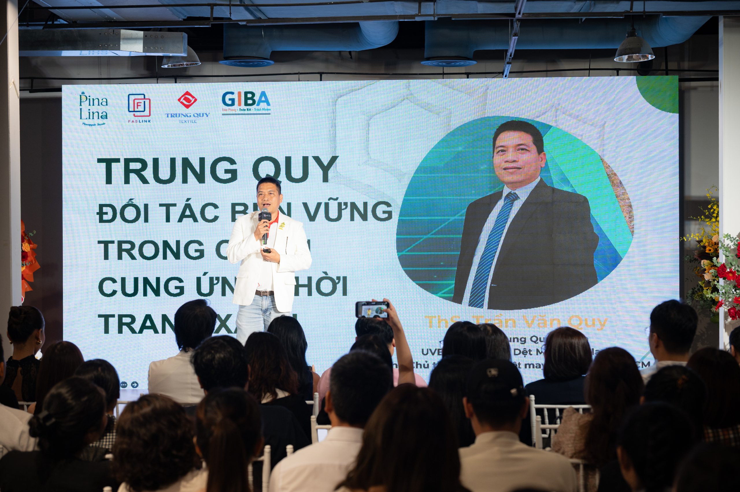 TRUNG QUY ĐỒNG HÀNH RA MẮT SẢN PHẨM SỢI DỨA PINA LINA – GIẢI PHÁP DỆT MAY BỀN VỮNG TỪ NGUYÊN LIỆU THIÊN NHIÊN